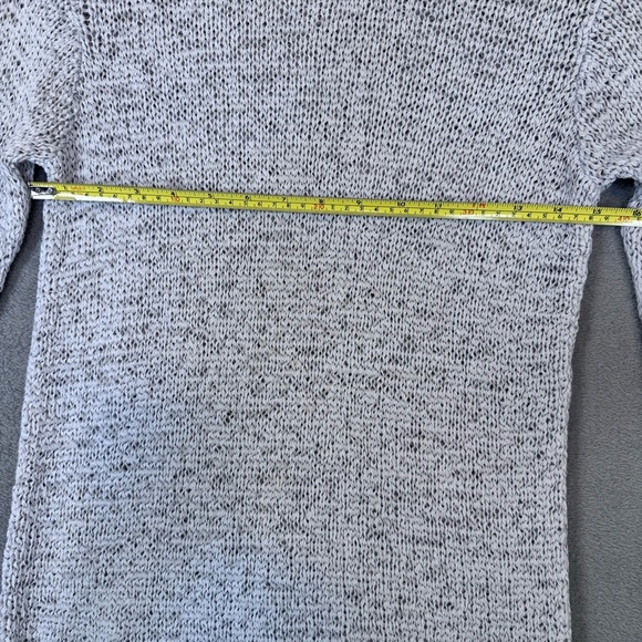 Casual Corner Gray Textured Knit Long Sleeve Pullover - Picture 3 of 11